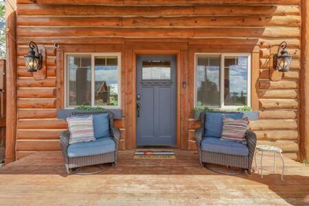Cabin~Views~Heart Of Town~W&D~Fireplace~Kitchen Woodland Park Exterior photo